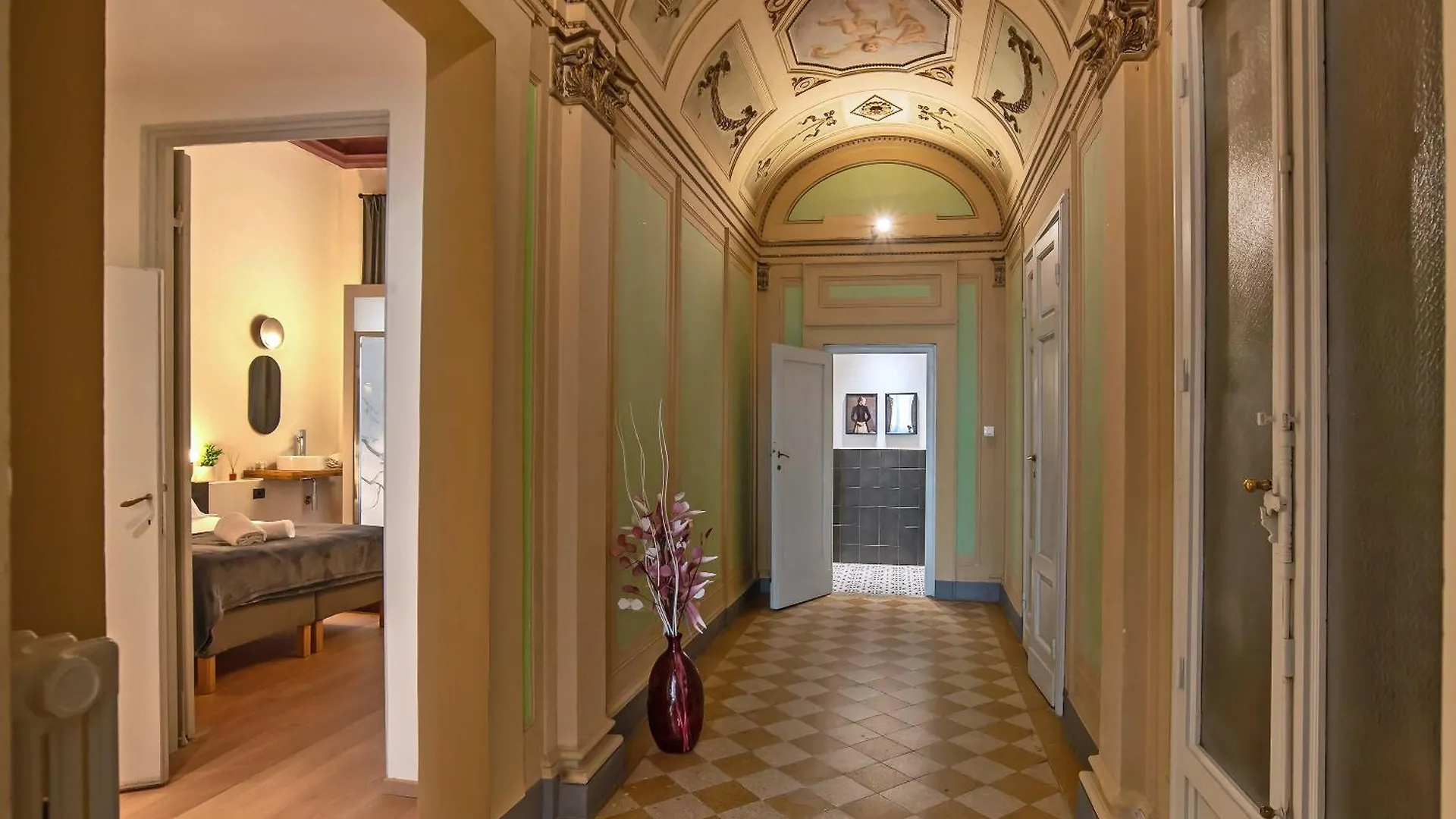 Mdr Crystal Apartment Florencie